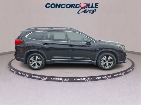 Certified 2023 Subaru Ascent Premium w/ Convenience Package AWD/4WD image 8