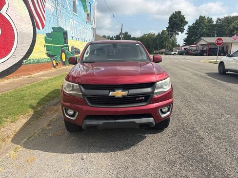 Used 2018 Chevrolet Colorado Z71 AWD/4WD image 11