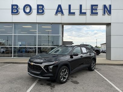 Used 2025 Chevrolet Trax LT