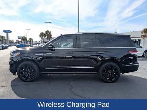 Used 2024 Lincoln Navigator Reserve image 7