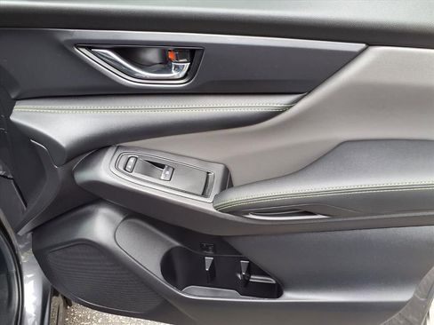 Used 2025 Subaru Ascent Onyx Edition image 6