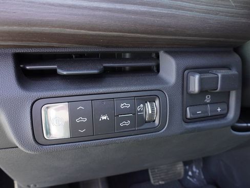 New 2025 GMC Sierra EV Denali image 17