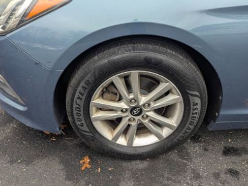 Used 2015 Hyundai Sonata SE image 9