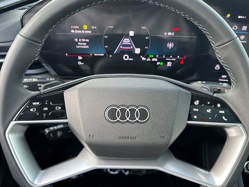 New 2025 Audi Q5 Premium image 23