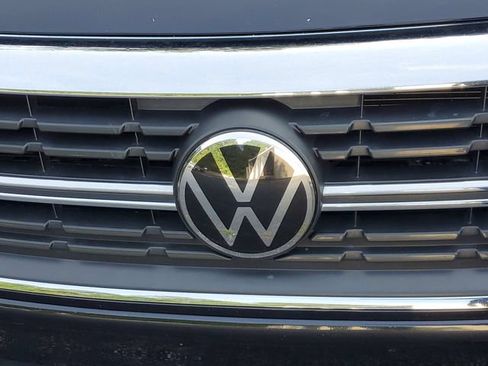 Used 2024 Volkswagen Jetta SE FWD image 10