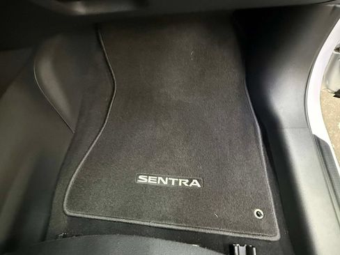 Used 2025 Nissan Sentra SV FWD image 14