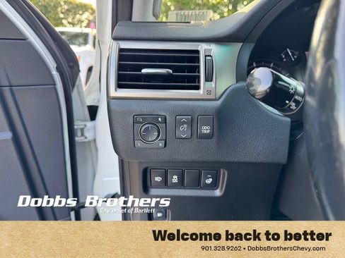 Used 2019 Lexus GX 460 Luxury w/ Preferred Accessory Package AWD/4WD image 16