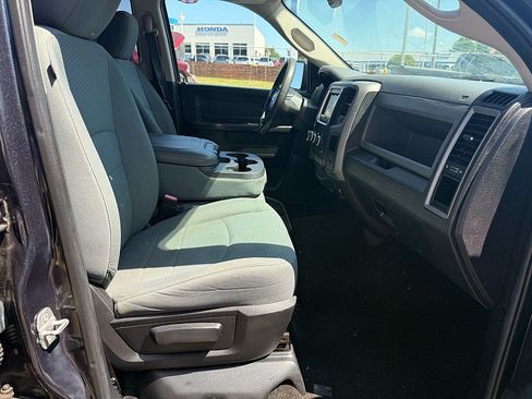 Used 2014 RAM 1500 Express AWD/4WD image 19