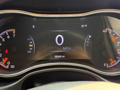Used 2018 Jeep Grand Cherokee Limited AWD/4WD image 19