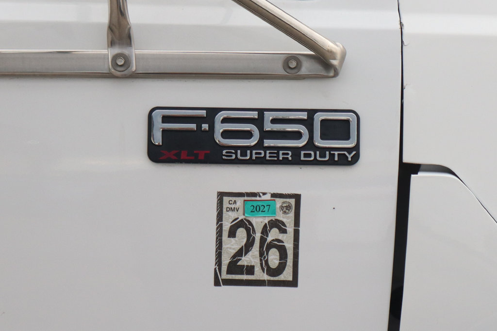 Used 2015 Ford F650 2WD Crew Cab Super Duty image 40