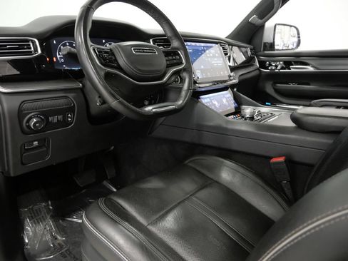 Used 2022 Jeep Grand Wagoneer Series II AWD/4WD image 9