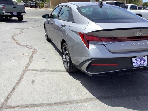 Used 2025 Hyundai Elantra Sport FWD image 14