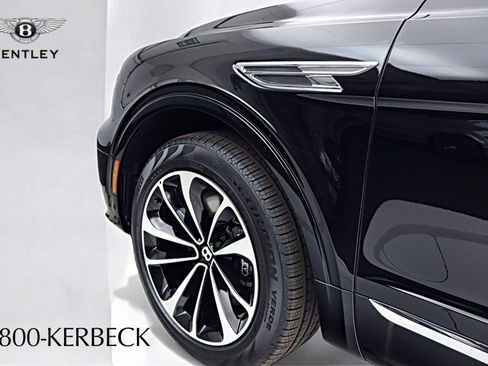 New 2025 Bentley Bentayga image 18