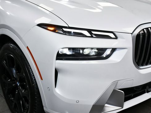 Used 2026 BMW X7 xDrive40i image 98