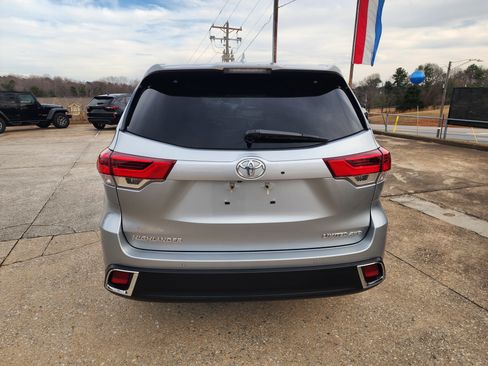 Used 2018 Toyota Highlander Limited Platinum image 5