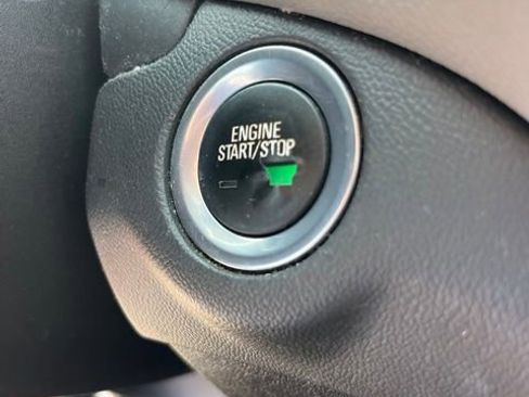 Used 2018 Chevrolet Equinox LS FWD image 17