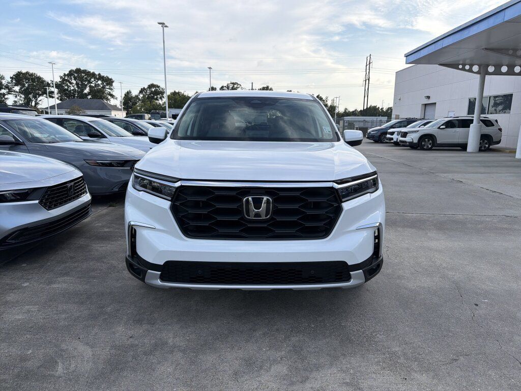 Used 2024 Honda Pilot EX-L image 2