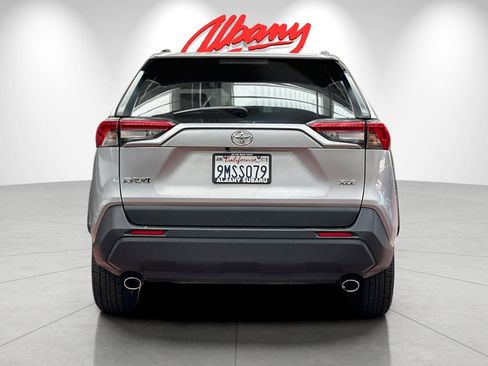 Used 2024 Toyota RAV4 XLE FWD image 5