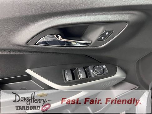 New 2026 Chevrolet Trax RS w/ Sunroof Package image 26