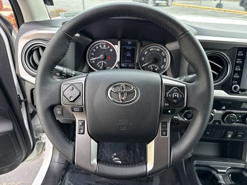 Used 2023 Toyota Tacoma SR5 w/ Technology Package image 18