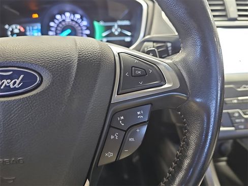 Used 2019 Ford Fusion SE w/ Equipment Group 151A image 19