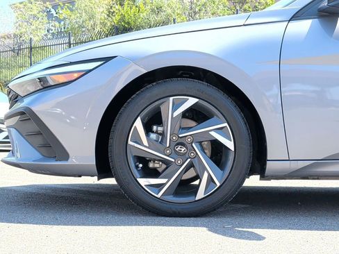Certified 2025 Hyundai Elantra Sport FWD image 25