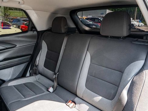 Used 2021 Chevrolet TrailBlazer LT FWD image 18
