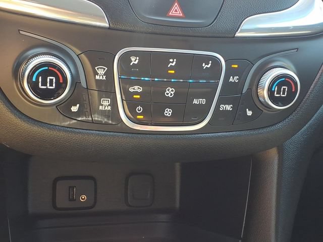 Used 2018 Chevrolet Equinox LT AWD/4WD image 21