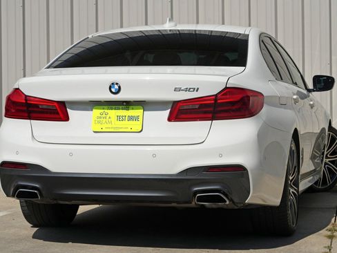 Used 2019 BMW 540i w/ M Sport Package RWD image 5