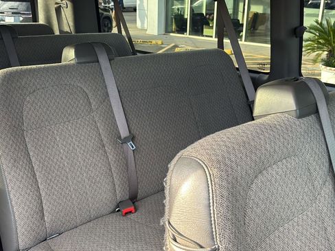 Certified 2025 Chevrolet Express 3500 LT w/ LT Preferred Equipment Group image 18