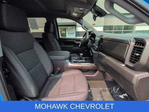 Certified 2025 Chevrolet Silverado 1500 LT Trail Boss w/ Convenience Package II AWD/4WD image 28