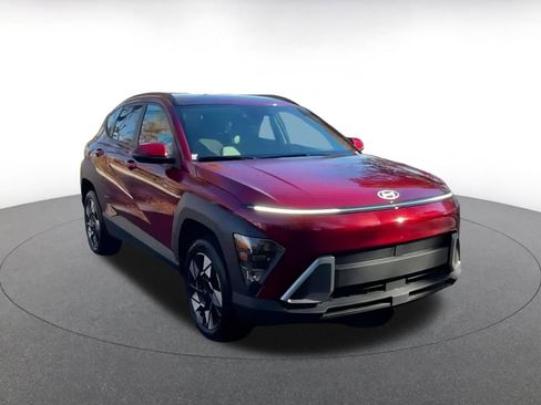 Used 2025 Hyundai Kona SEL image 12