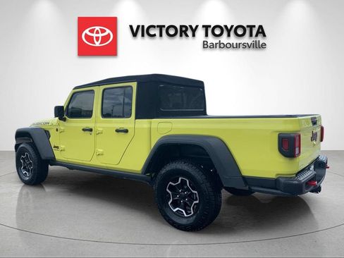 Used 2023 Jeep Gladiator Rubicon w/ Cold Weather Group AWD/4WD image 3