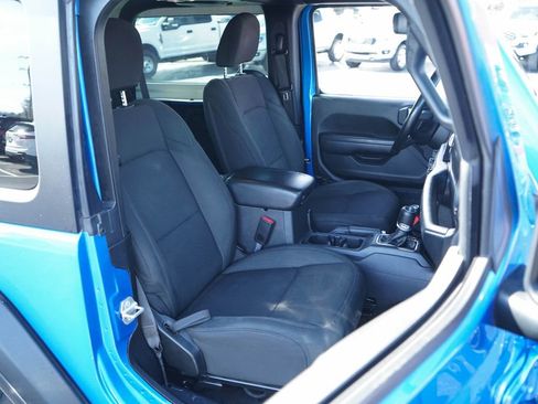 Used 2021 Jeep Wrangler Sport S image 34