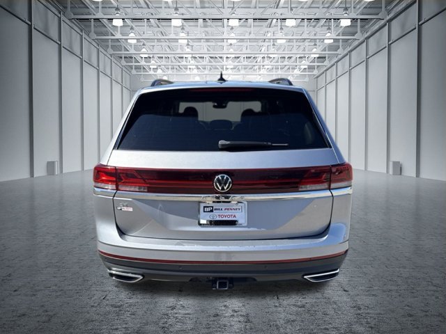 Used 2025 Volkswagen Atlas SE FWD image 4