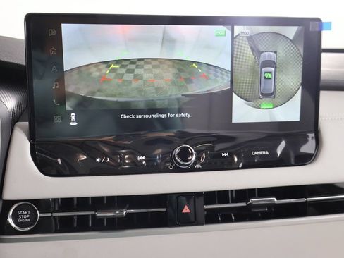 Used 2025 Mitsubishi Outlander AWD image 50