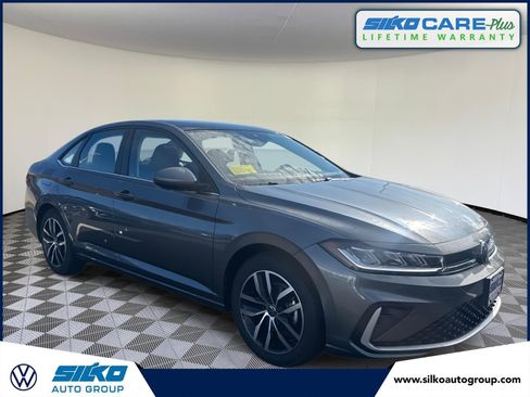 New 2026 Volkswagen Jetta SE image 1