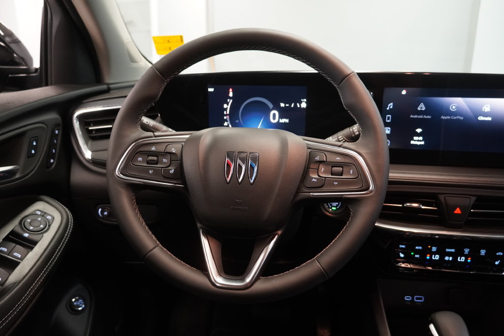 Used 2024 Buick Encore GX Avenir w/ Avenir Convenience Package AWD/4WD image 19