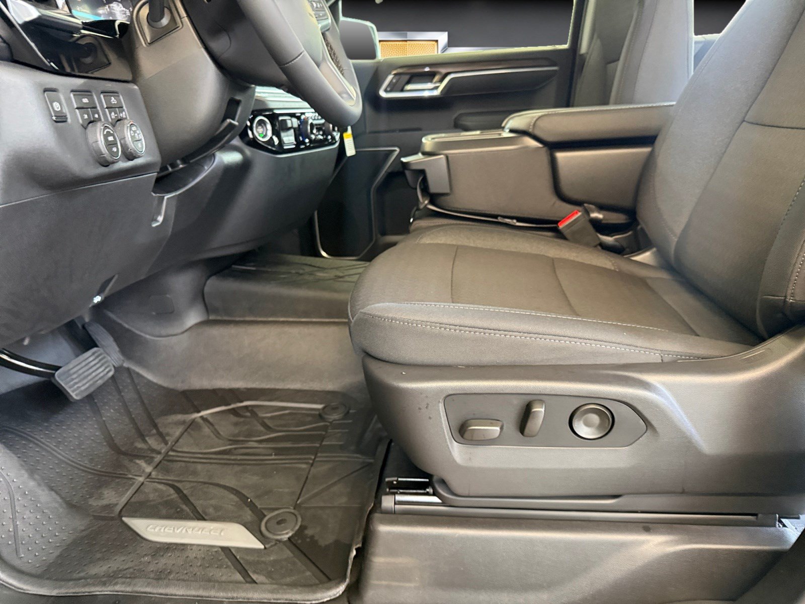 New 2026 Chevrolet Silverado 1500 RST w/ RST Select Package AWD/4WD image 11