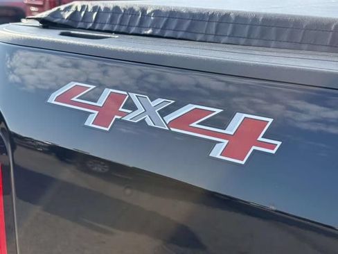 Used 2019 Chevrolet Colorado W/T w/ Custom Special Edition AWD/4WD image 8