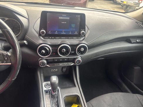 Used 2022 Nissan Sentra SV image 7