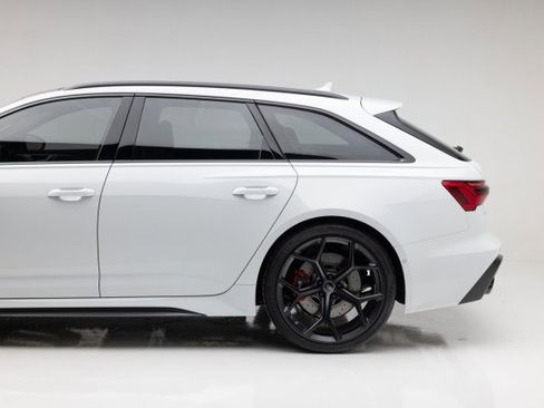 Used 2024 Audi RS 6 performance w/ Matte Carbon Package image 19