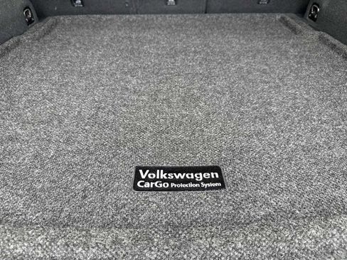 Used 2022 Volkswagen Tiguan SE R-Line AWD/4WD image 32