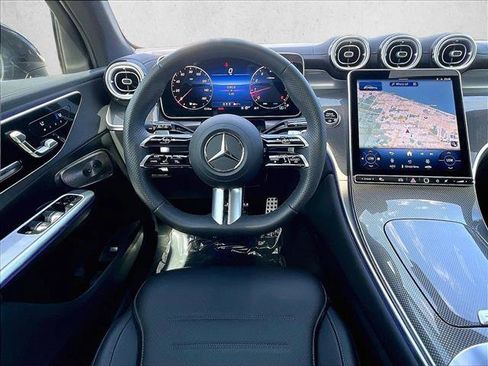 Used 2026 Mercedes-Benz GLC 300 image 7