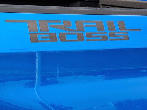 Used 2025 Chevrolet Silverado 1500 LT Trail Boss w/ LT Trail Boss Premium Package image 36