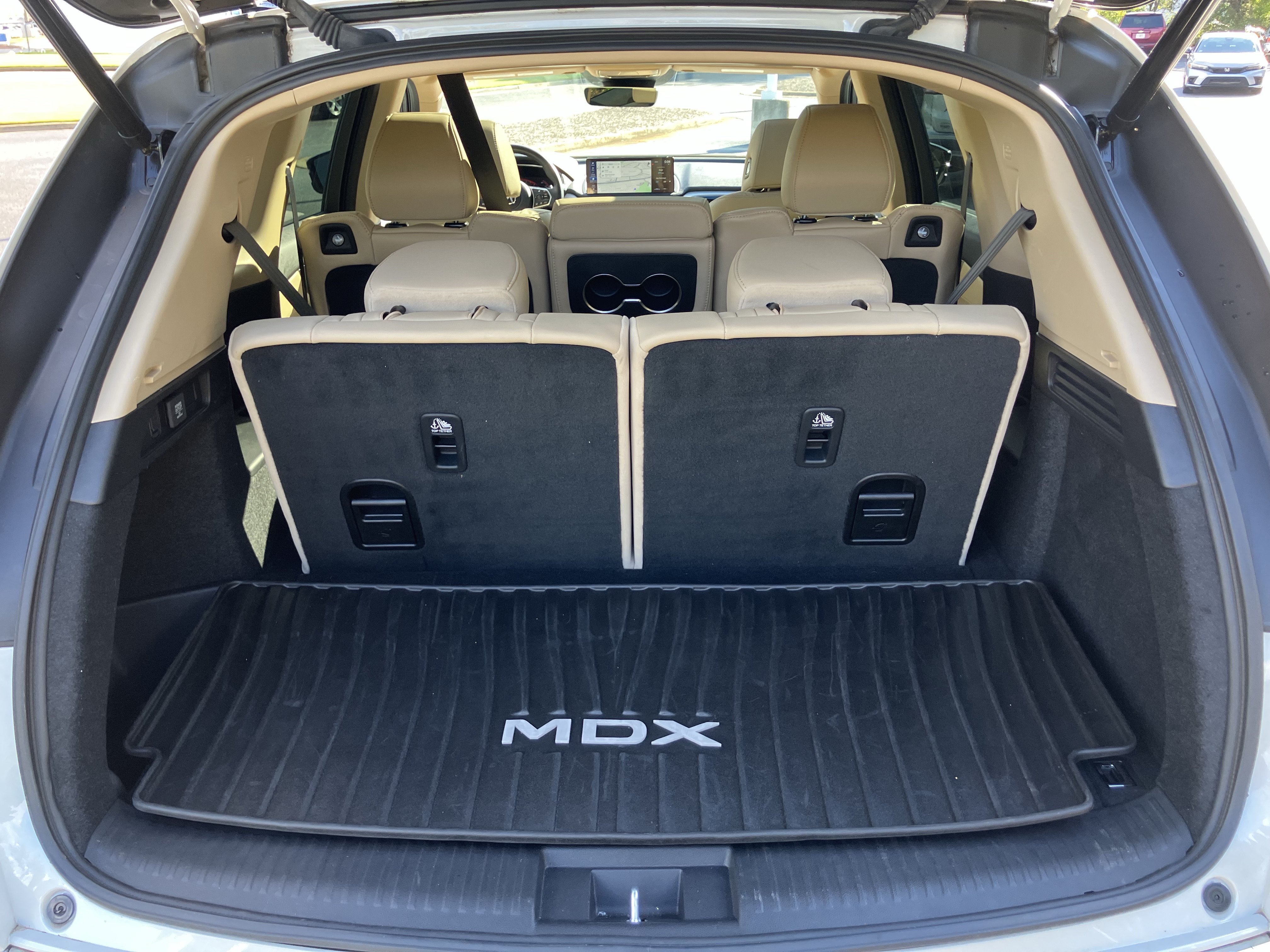 Used 2025 Acura MDX FWD image 36