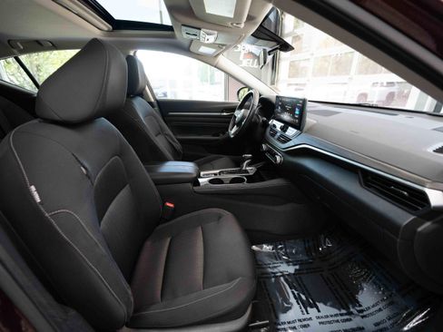 Used 2023 Nissan Altima 2.5 SV w/ SV Premium Package image 26