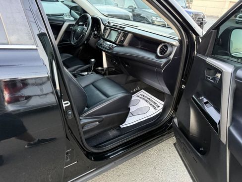 Used 2017 Toyota RAV4 Platinum FWD image 12