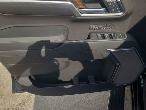 Used 2024 Chevrolet Silverado 1500 High Country w/ High Country Premium Package image 10