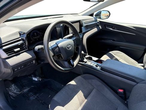 Used 2025 Toyota Camry LE FWD image 12
